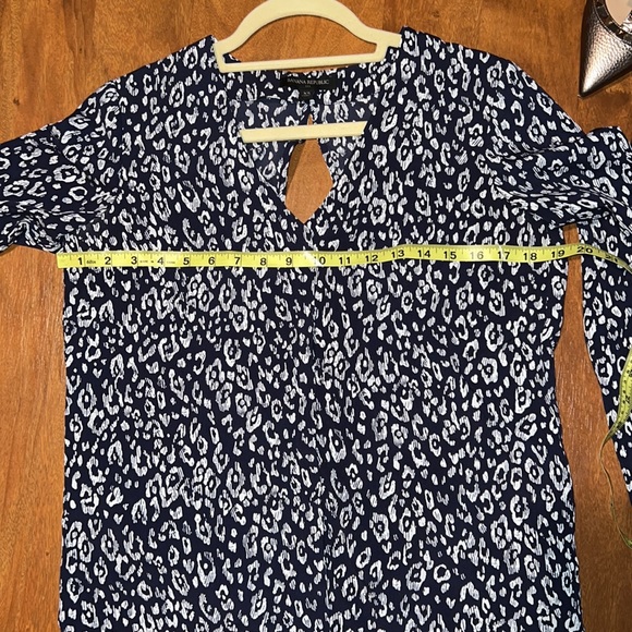 Banana Republic XS button down long sleeve shirt - Picture 2 of 11